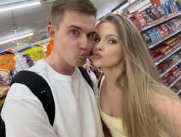 EllieMoore_HardKotik