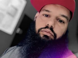 GuesssWho24