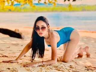 NAUGHTYaryana