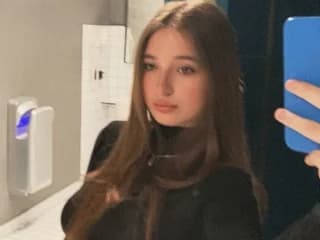 Nicole_De_Lux