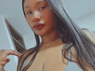 Thalia_Joness