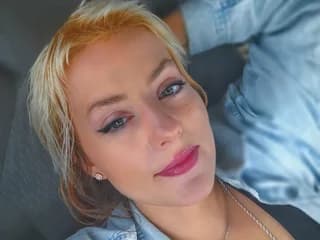 skarlett_roseee