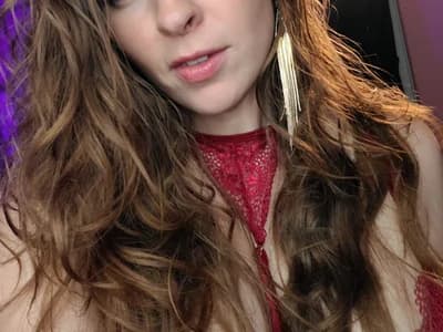 Scarlett_Gushes