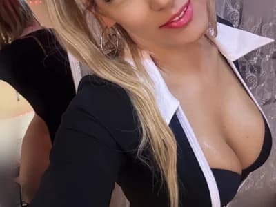 LaraLuxx