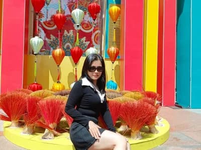 lyna_bl
