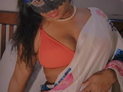 DIRTYSECRET_QUEEN_07