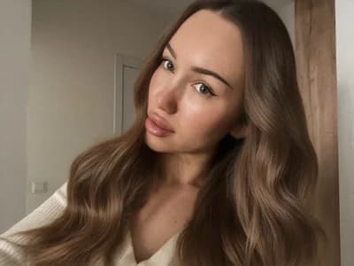 Amelia_Ray_