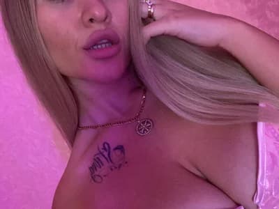 hotty_girls_here