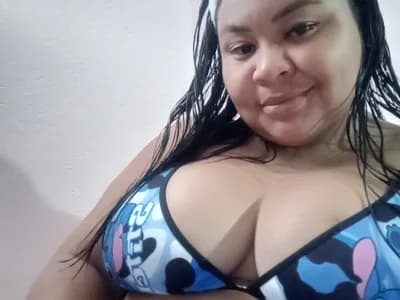 Lucky-hot-girls
