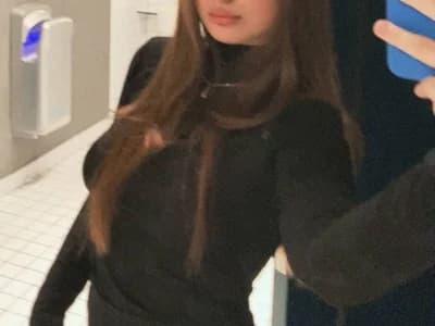 Nicole_De_Lux