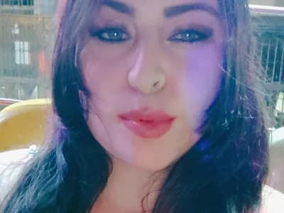 KarelySexy