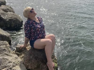 Lia_Laguna77