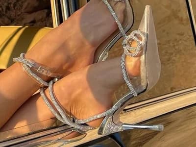 Chloe29