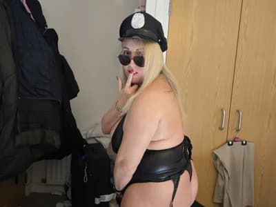 theblondecocklover