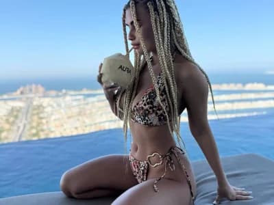 Serene_Sophiex
