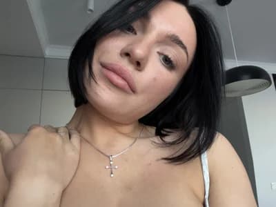 LucyHotty_