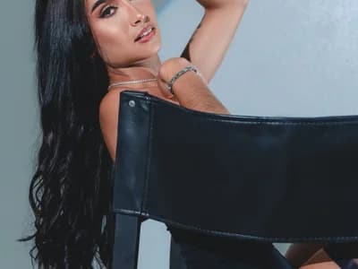 hellen_tease