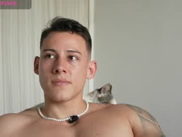 muscle_king_cum