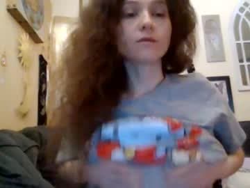 queencrimsonlvx