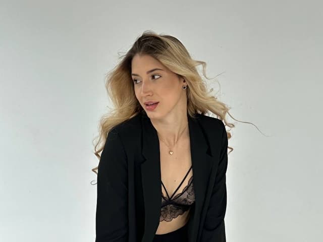 MiaCarters